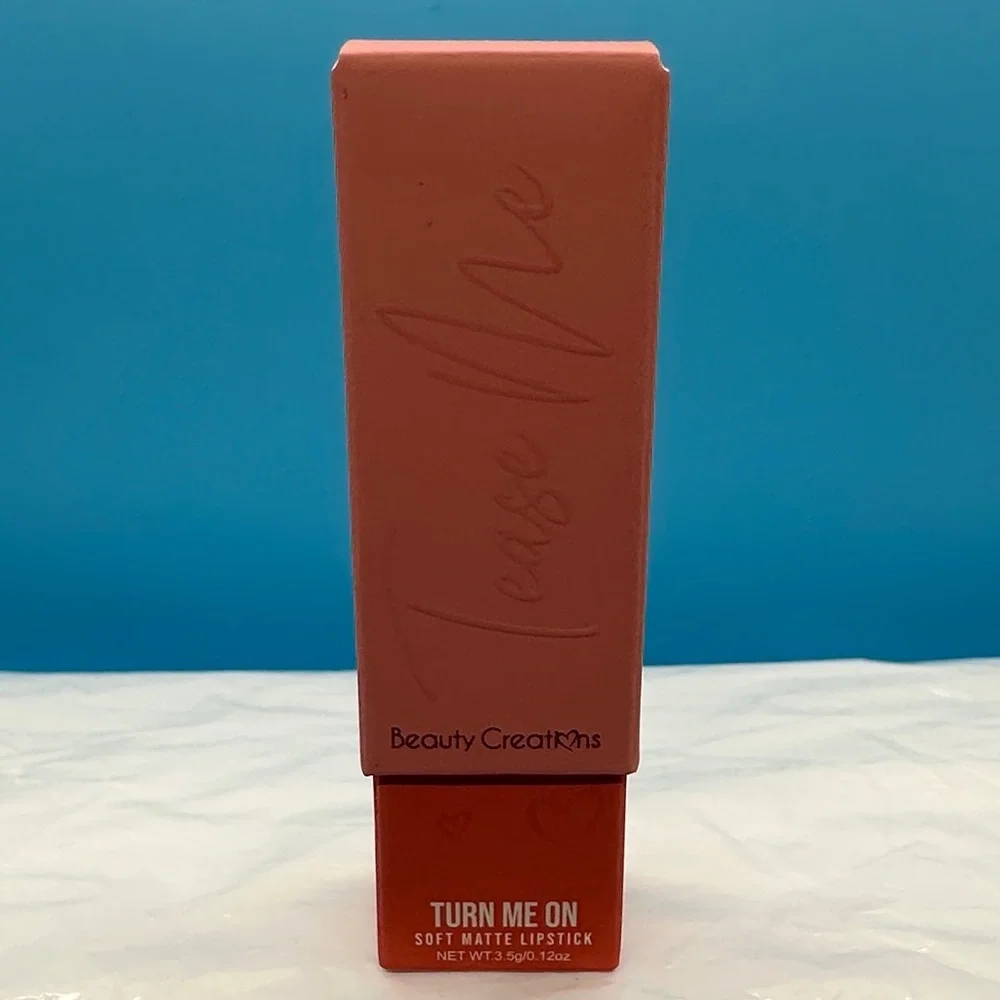 Beauty Creations Tease Me Soft Matte Lipstick - Coral Pink - Picture 3 of 6